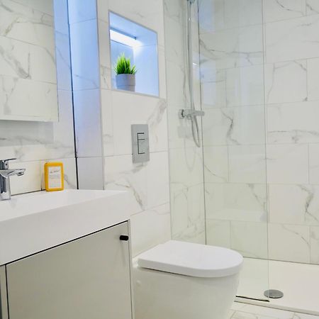Beautiful Alumpointe Apartment - 400M To The Beach Борнмут Екстер'єр фото
